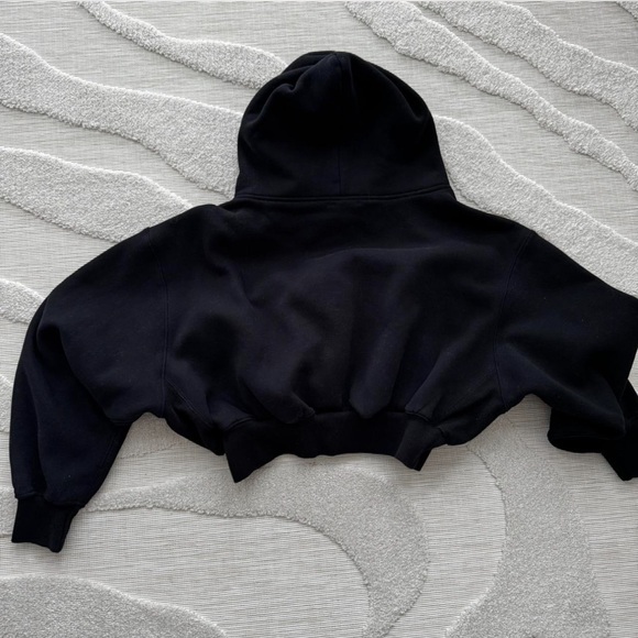 Black Oversized Heavyweight Cropped Hoodie - Picture 2 of 3